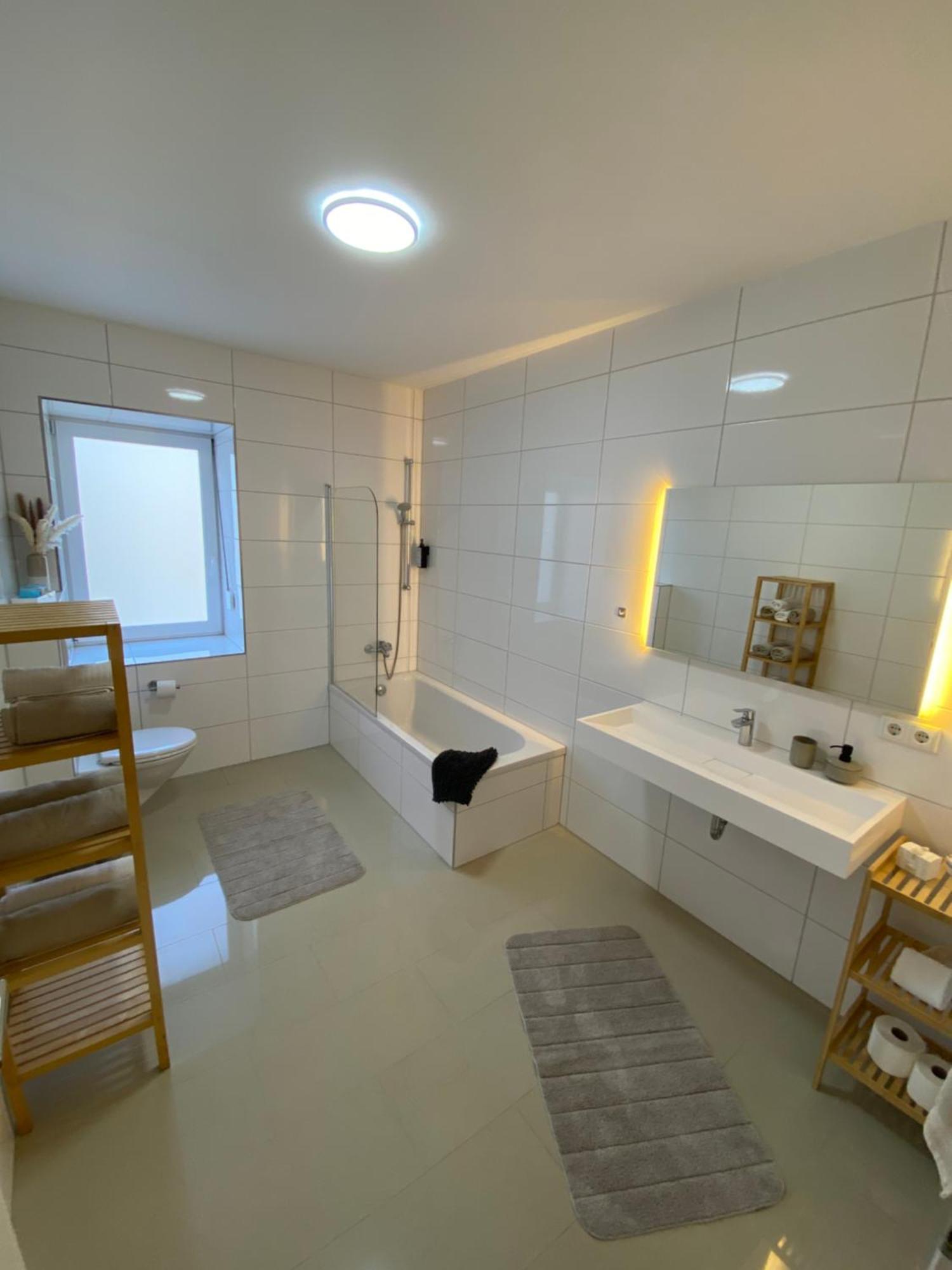 Sleep Well Apartments Detmold - Tempur Beds- Neu - Top Lage - Free Parking - Wifi Luaran gambar
